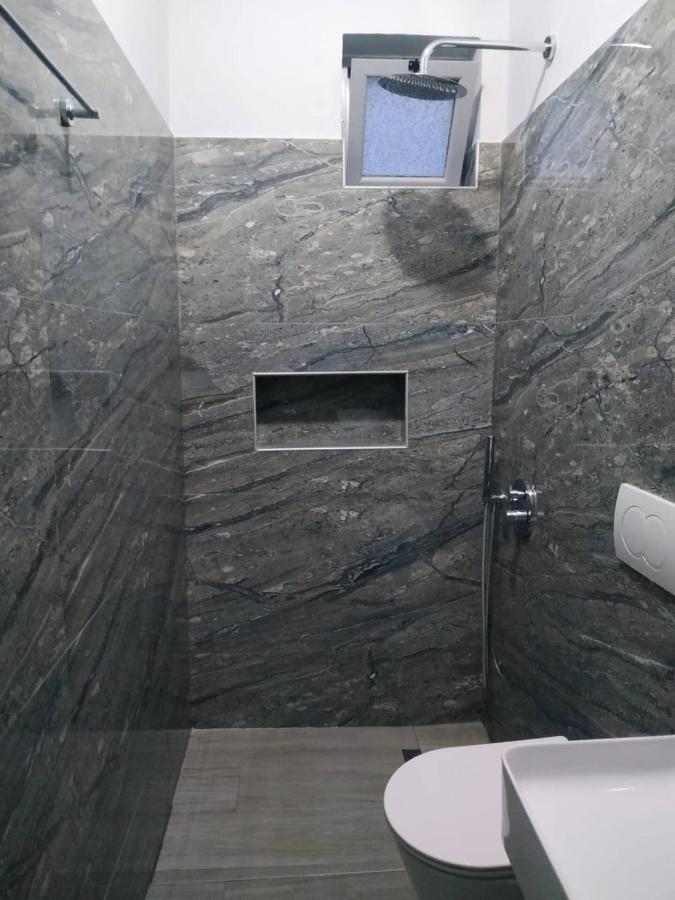 River Bridge Private Room Gjirokastër 外观 照片